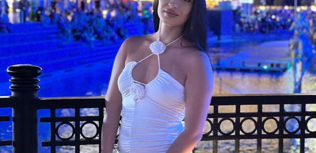 Model - VictoriaLane young