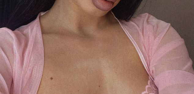 Model - VictoriaLane young