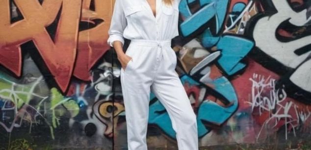 Model - GrannyPlay mature