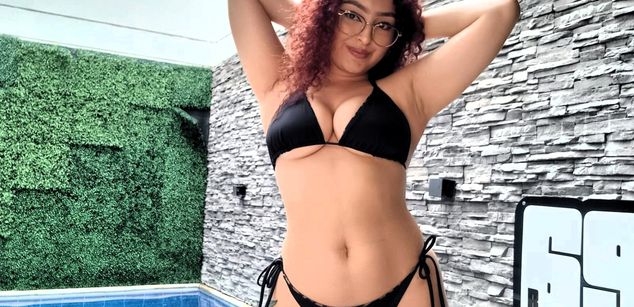 Model - Abby Luna Submissive