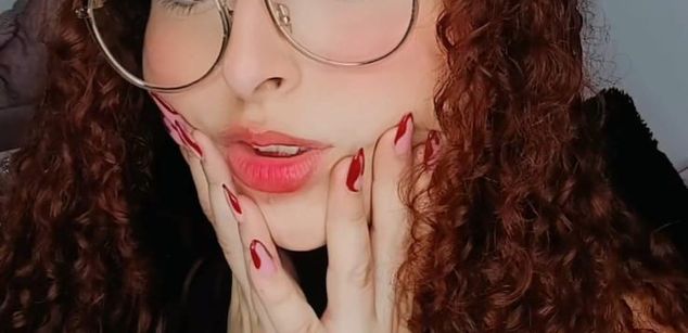 Model - Abby Luna Submissive