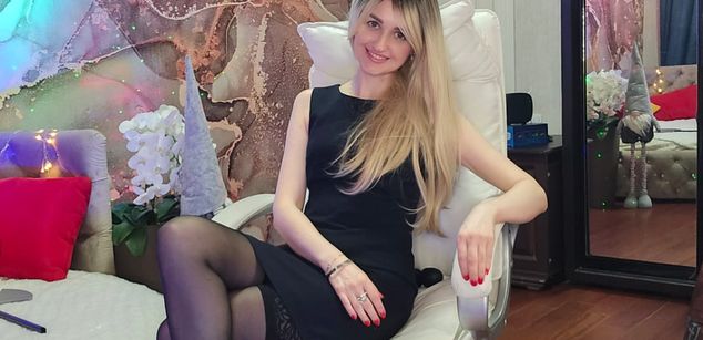 Model - Kriss domination