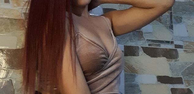 Model - CloeSweet latina