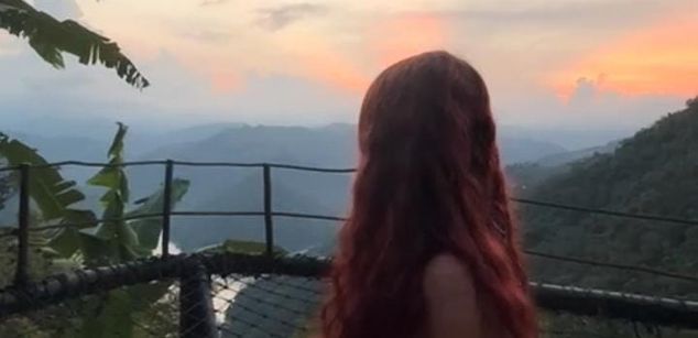 Model - CloeSweet latina