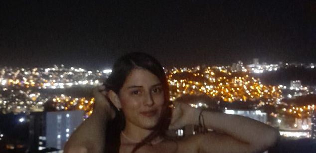 Model - CloeSweet latina