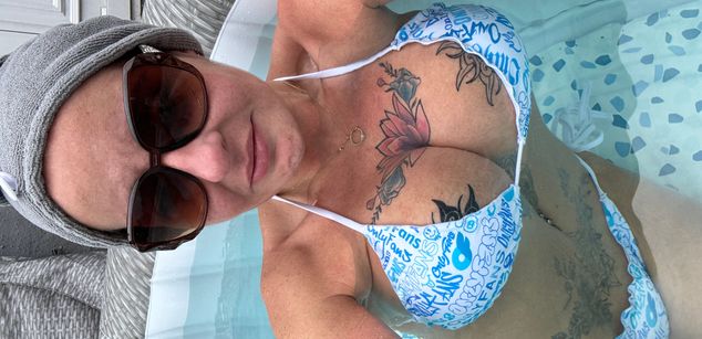 Model - Dinky Inky Kinky Tits