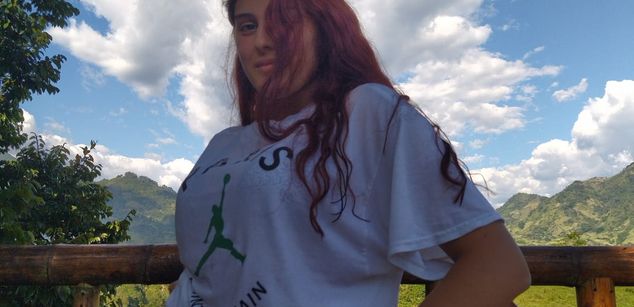 Model - CloeSweet latina