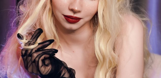 Model - Mari Nette bigboobs