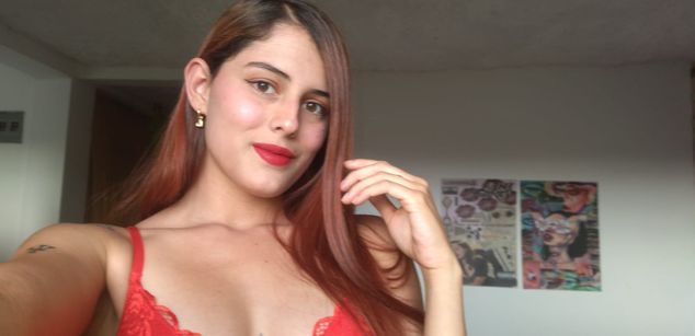 Model - CloeSweet latina