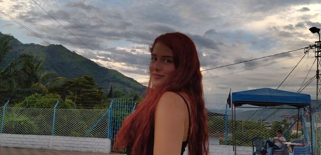 Model - CloeSweet latina