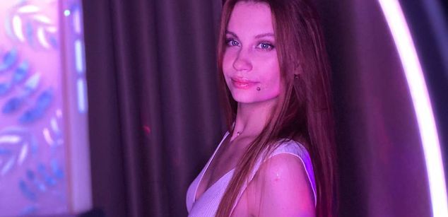 Model - Amelia naked