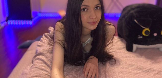 Model - Anitamagis cute