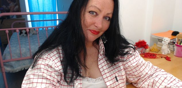 Model - BruneteBBW outfits