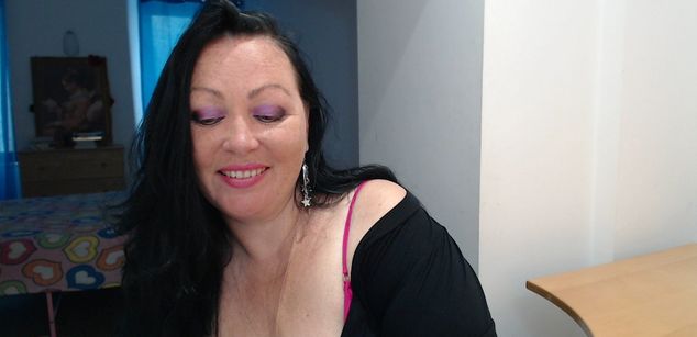 Model - BruneteBBW outfits