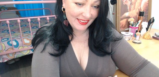 Model - BruneteBBW outfits