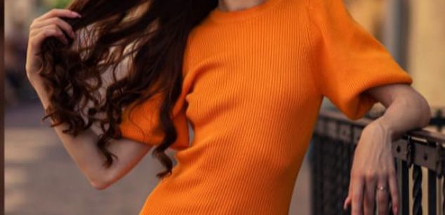 Model - SweetChilli sweet