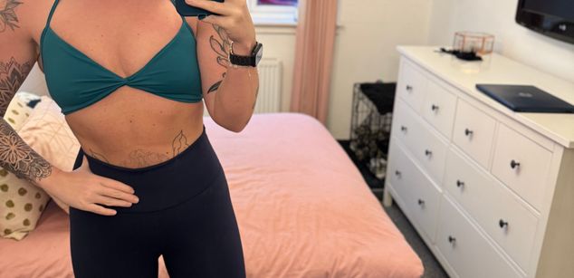 Model - Eva Rose gym