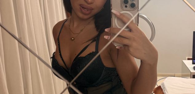 Model - Playful Lexie pussy