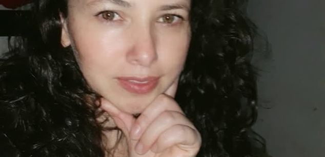 Model - MonicaLovely fastresponse