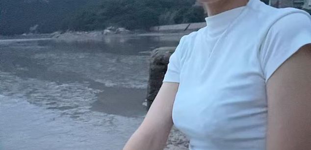 Model - Cindyyuan foot