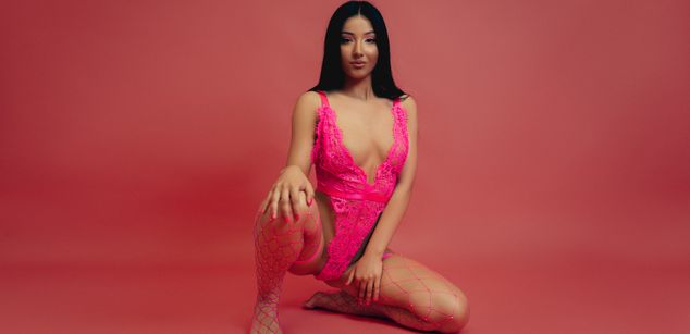 Model - RaquelleMay young