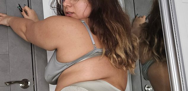 Model - Miss Kinky Michelle toys