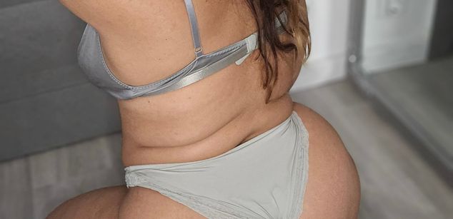 Model - Miss Kinky Michelle toys