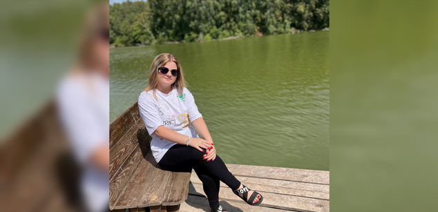 Model - MissElya28 chat