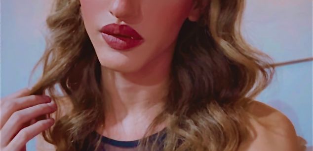 Model - Elian Moon fastresponse