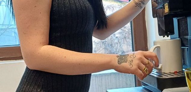 Model - Lisabella titsjob