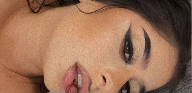 Model - Divine Aria natural