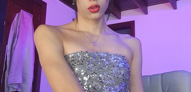 Model - Doja Alice Soto Mejia dominant