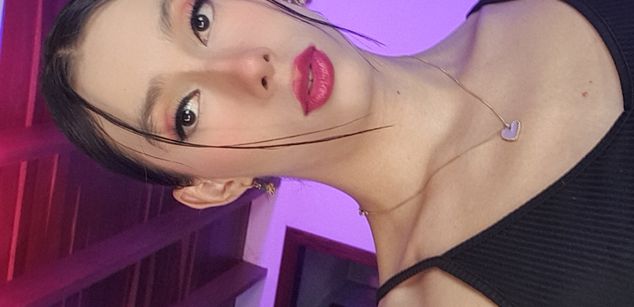 Model - Doja Alice Soto Mejia dominant