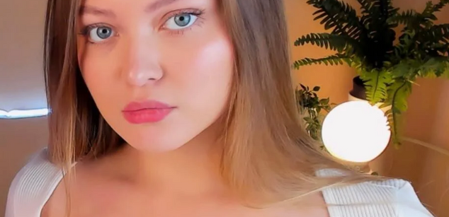 Model - Stella Louder bigtits