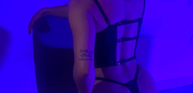 Model - Sarah Franco feet