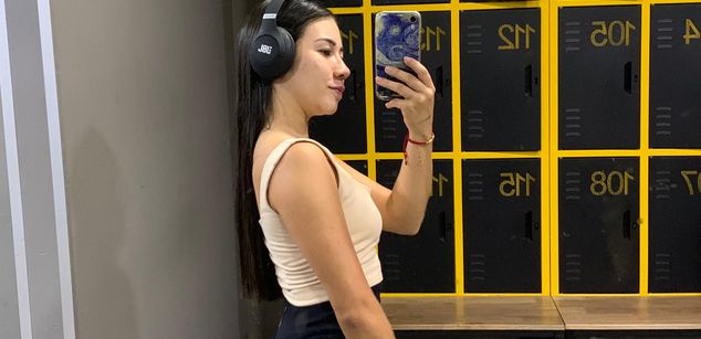 Model - Sarah Franco feet