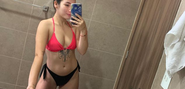 Model - Sarah Franco feet