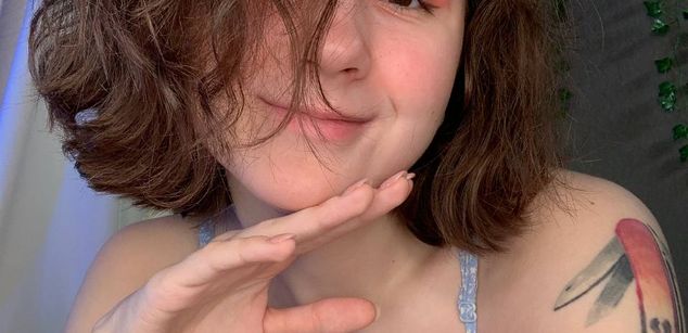 Model - Frances spanking