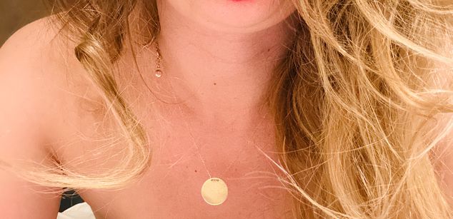 Model - Joanna bigass