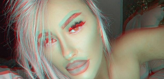 Model - JulieBigAssx skinny