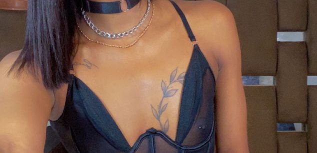 Model - Kimberly Moon bottom