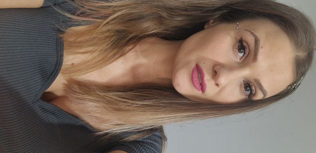 Model - Nata Yours laugh