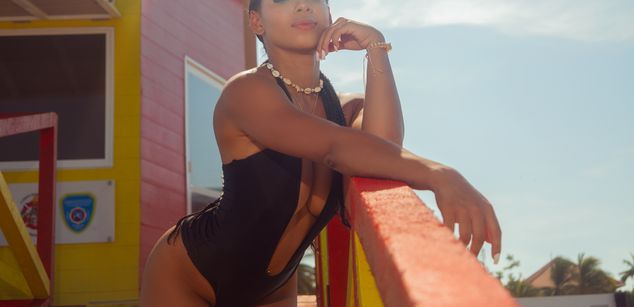 Model - TiaraRosse latina