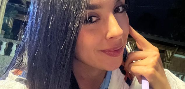 Model - AmberDux nude