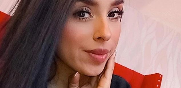 Model - AmberDux nude