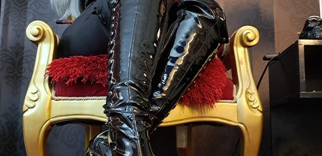 Model - Evelyn Dom BBC