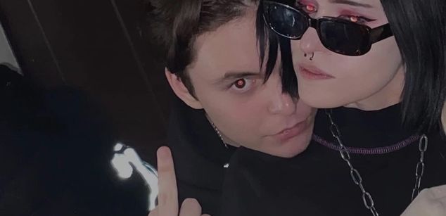 Model - sexual_education feet