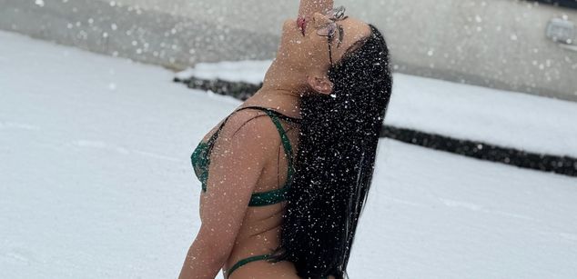 Model - VictoriaLane young