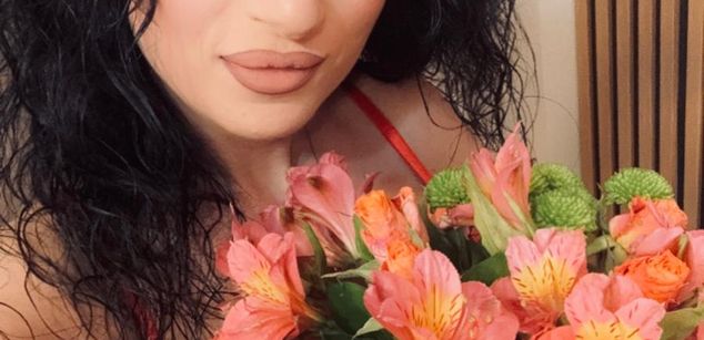 Model - BeckyShine mature