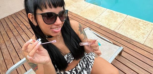 Model - Moli Myers sph